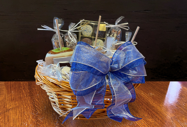 2025 Holiday $100 Gift Basket