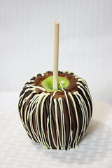 apple_zebra_c99b57b7-38e0-4d38